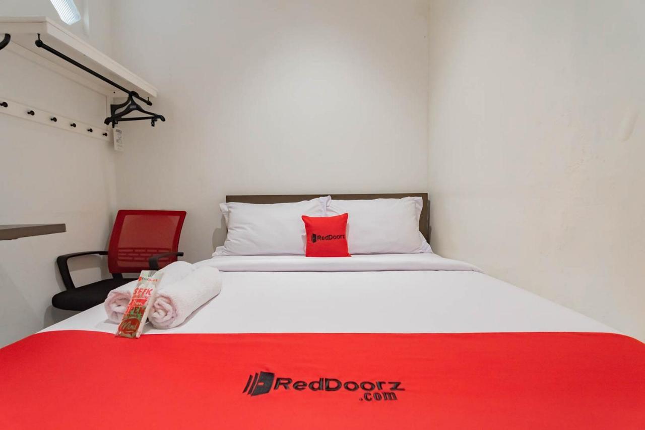 Reddoorz Plus @ Pakuan Residence Tajur Bogor Exterior foto